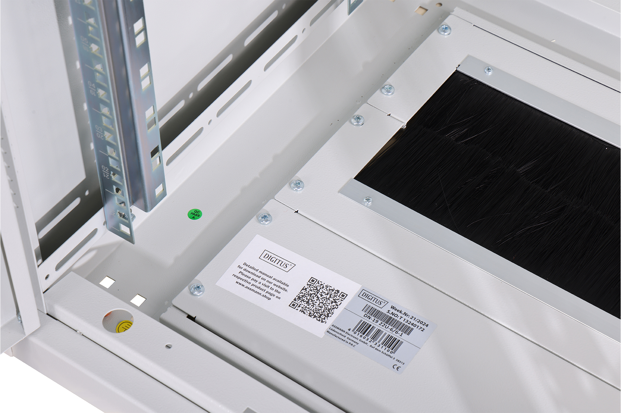 DIGITUS Netzwerkschrank Unique Serie - 600x600 mm (BxT)22HE Netzwerkschrank - Unique 1164x600x600 mm - Farbe Grau (RAL 7035)