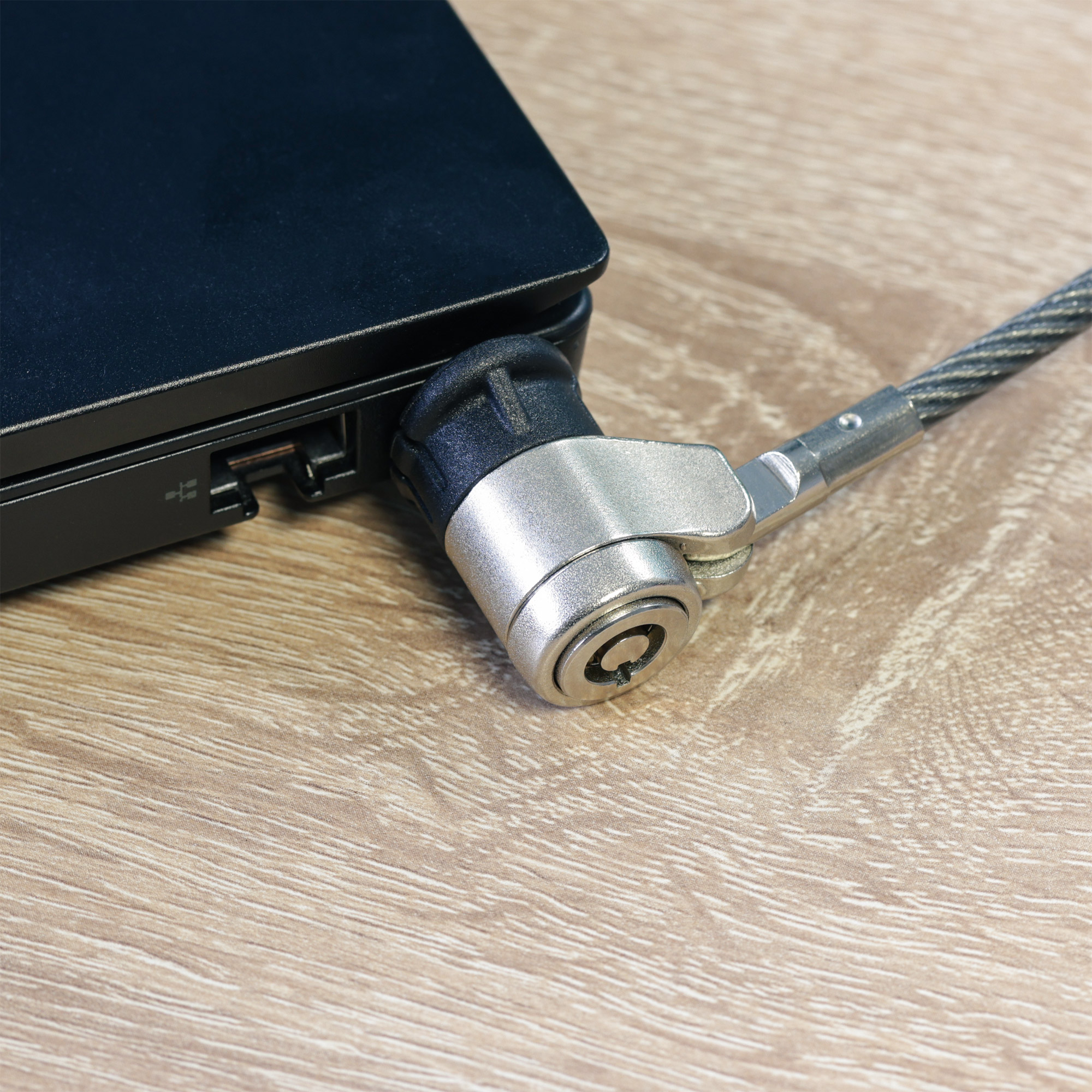 InLine Notebook Sicherheitsschloss - mit Schlüssel - 4,4mm x 2mm