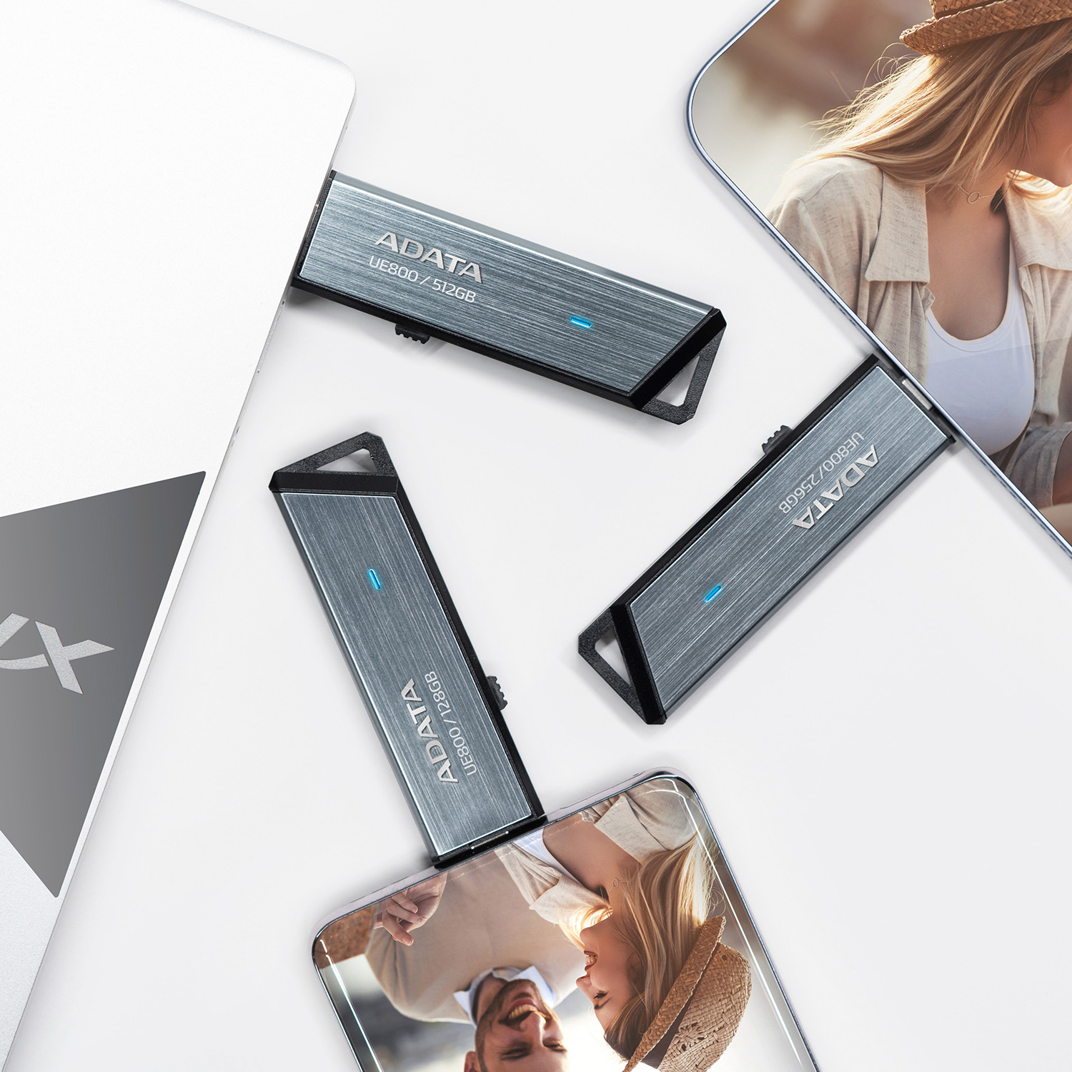 ADATA UE800 - USB-Flash-Laufwerk - 2 TB - USB-C3.2 Gen 2 - Silber