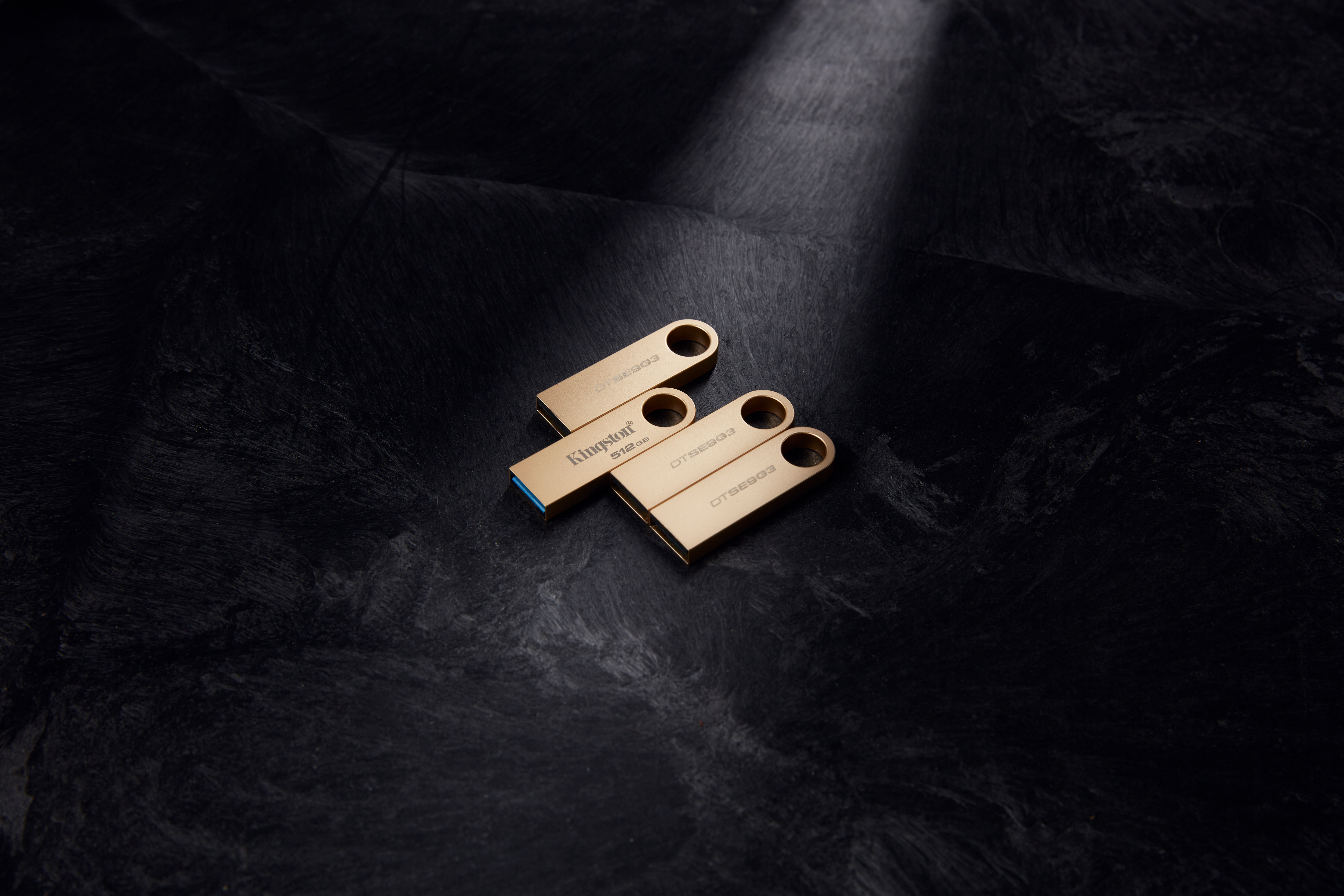 Kingston DataTraveler SE9 G3 - USB-Flash-Laufwerk512 GB - USB 3.2 Gen 1 - Gold