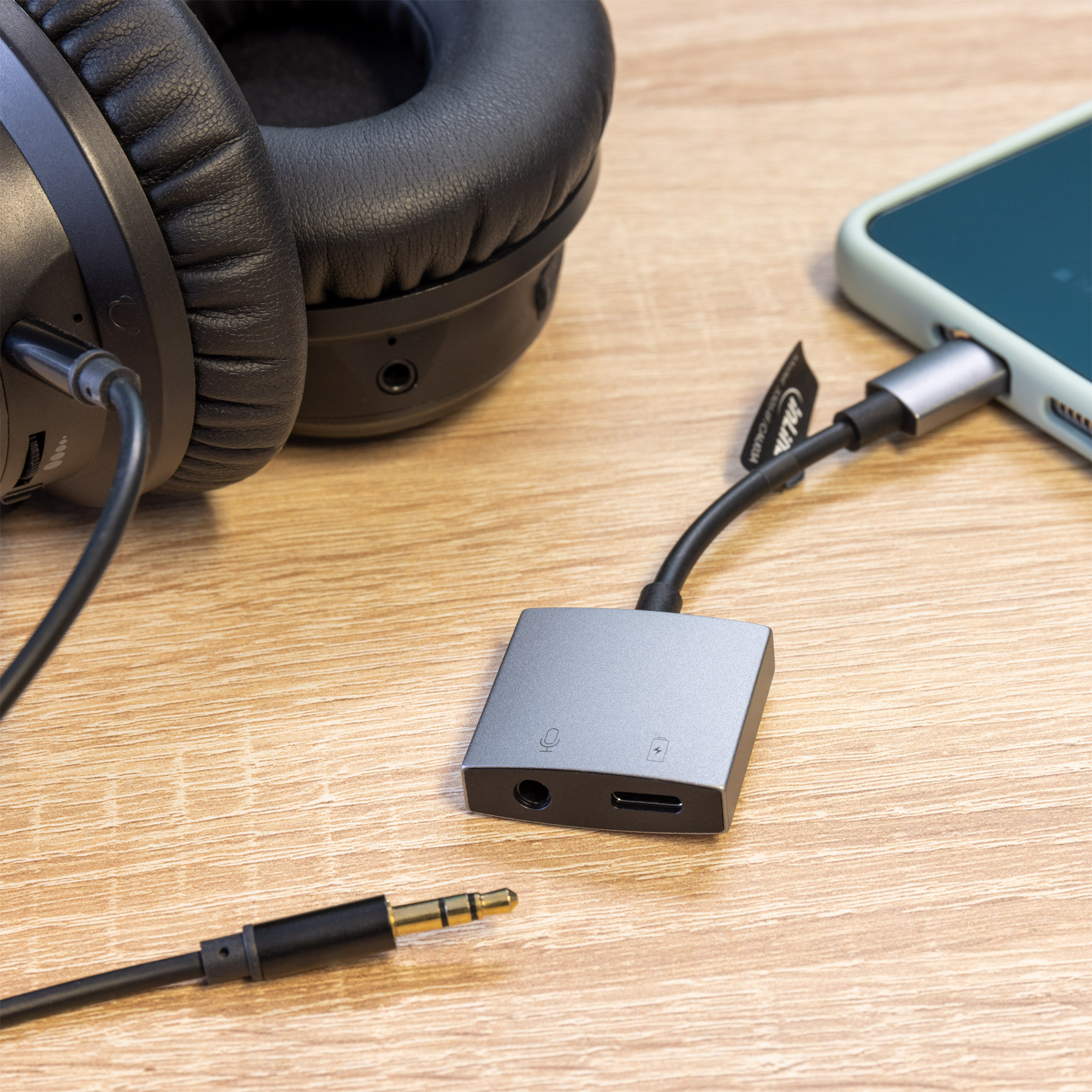 InLine USB-C Audio Adapter - USB-C zu 3,5mm Buchse + PD 30WUSB-C Audio Adapter - USB-C zu 3,5mm Buchse + PD 30W